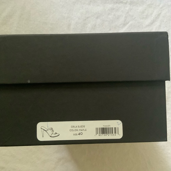 NIB Veronica Beard Orla Scrunched Suede Sandal - Picture 14 of 14